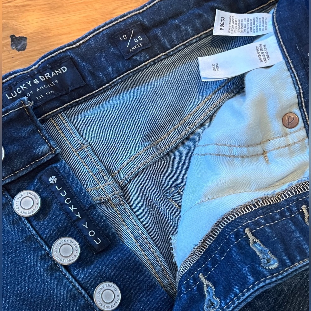 Lucky Brand Jeans- Size 10 / 30. Only worn a couple times
